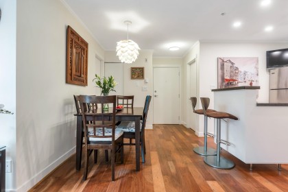 Photo 17 at 102 - 736 W 14th Avenue, Fairview VW, Vancouver West