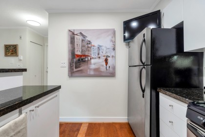 Photo 14 at 102 - 736 W 14th Avenue, Fairview VW, Vancouver West