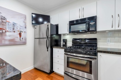 Photo 15 at 102 - 736 W 14th Avenue, Fairview VW, Vancouver West