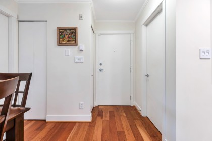 Photo 8 at 102 - 736 W 14th Avenue, Fairview VW, Vancouver West