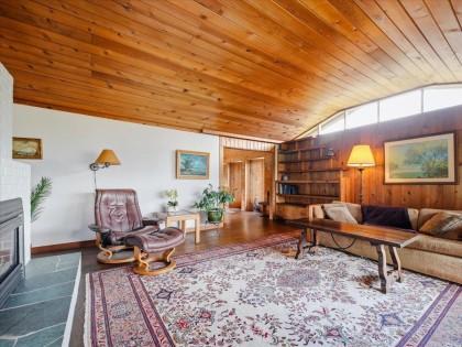 Photo 13 at 809 Roslyn Boulevard, Dollarton, North Vancouver