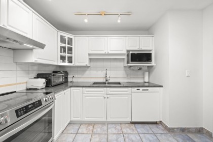 Photo 12 at 304 - 1550 Fell Avenue, Mosquito Creek, North Vancouver