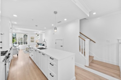 Photo 9 at 322 W 62nd Avenue, Marpole, Vancouver West