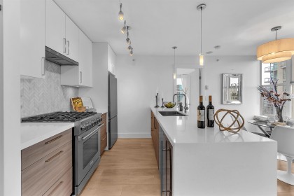 Photo 10 at 2504 - 969 Richards Street, Downtown VW, Vancouver West