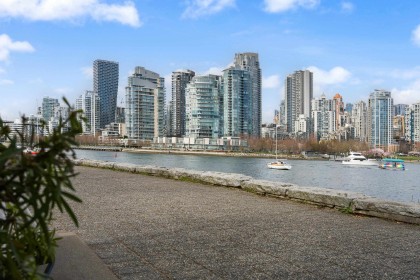 Photo 27 at 204 - 3168 Laurel Street, Fairview VW, Vancouver West