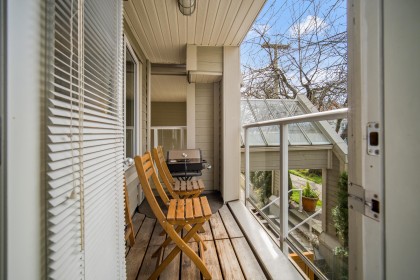 Photo 5 at 204 - 3168 Laurel Street, Fairview VW, Vancouver West