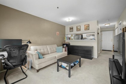 Photo 8 at 204 - 3168 Laurel Street, Fairview VW, Vancouver West