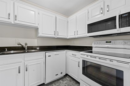 Photo 5 at 306 - 1260 W 10th Avenue, Fairview VW, Vancouver West