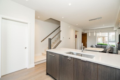 Photo 10 at 5518 Oak Street, Cambie, Vancouver West