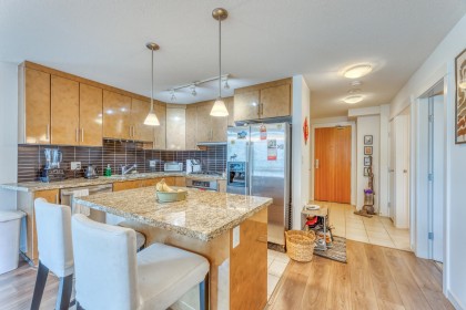 Photo 7 at 501 - 1189 Melville Street, Coal Harbour, Vancouver West