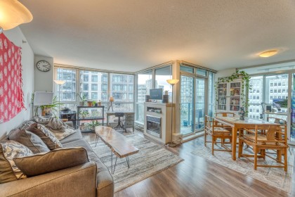 Photo 3 at 501 - 1189 Melville Street, Coal Harbour, Vancouver West