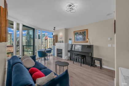 Photo 8 at 1501 - 1003 Burnaby Street, West End VW, Vancouver West