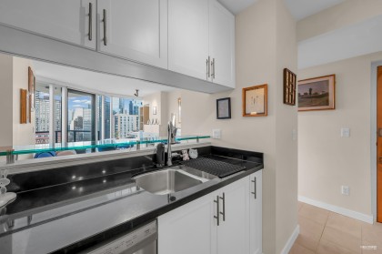 Photo 21 at 1501 - 1003 Burnaby Street, West End VW, Vancouver West