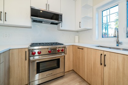 Photo 12 at 972 Park Drive, Marpole, Vancouver West