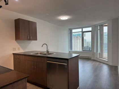 Photo 4 at 1715 - 610 Granville Street, Downtown VW, Vancouver West