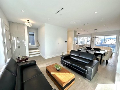 Photo 4 at 3349 W 19th Avenue, Dunbar, Vancouver West