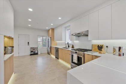 Photo 14 at 817 W 60th Avenue, Marpole, Vancouver West