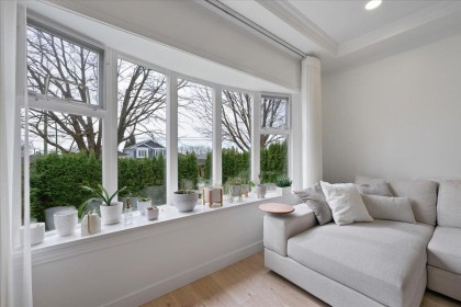 Photo 11 at 817 W 60th Avenue, Marpole, Vancouver West