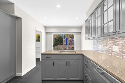 Photo 11 at 6297 Mackenzie Street, Kerrisdale, Vancouver West