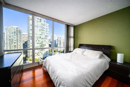 Photo 12 at 1906 - 1077 Marinaside Crescent, Yaletown, Vancouver West