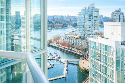 Photo 1 at 1906 - 1077 Marinaside Crescent, Yaletown, Vancouver West