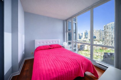 Photo 15 at 1906 - 1077 Marinaside Crescent, Yaletown, Vancouver West