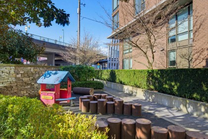 Photo 23 at 1209 - 445 W 2nd Avenue, False Creek, Vancouver West