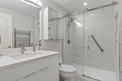 Photo 14 at 205 - 3151 Woodbine Drive, Edgemont, North Vancouver