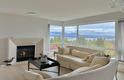 Photo 3 at 10 - 2575 Tolmie Street, Point Grey, Vancouver West