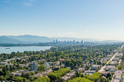 Photo 2 at 3945 W 10th Avenue, Point Grey, Vancouver West