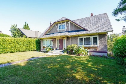 Photo 3 at 3945 W 10th Avenue, Point Grey, Vancouver West