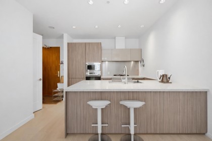 Photo 11 at 306 - 1633 Ontario Street, False Creek, Vancouver West