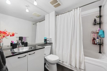 Photo 17 at 2205 - 111 W Georgia Street, Downtown VW, Vancouver West