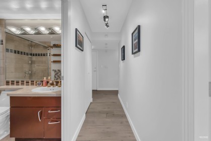 Photo 27 at 1506 - 1199 Marinaside Crescent, Yaletown, Vancouver West