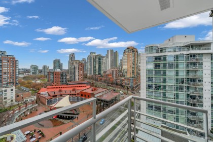 Photo 16 at 1506 - 1199 Marinaside Crescent, Yaletown, Vancouver West