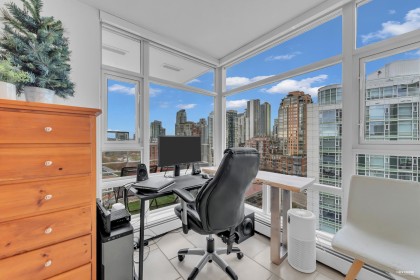 Photo 20 at 1506 - 1199 Marinaside Crescent, Yaletown, Vancouver West