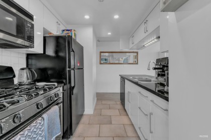 Photo 18 at 1506 - 1199 Marinaside Crescent, Yaletown, Vancouver West