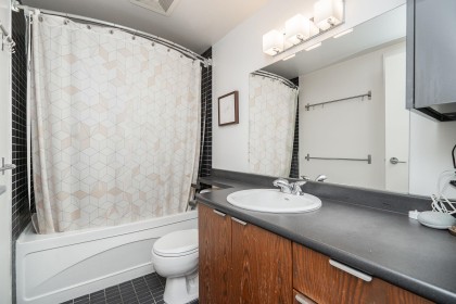 Photo 20 at 502 - 2036 W 10th Avenue, Kitsilano, Vancouver West