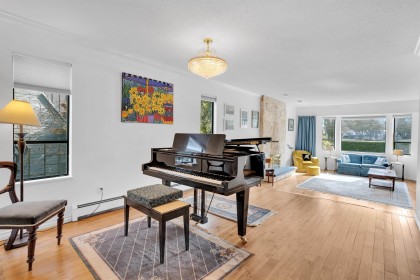 Photo 11 at 3281 W 30th Avenue, MacKenzie Heights, Vancouver West