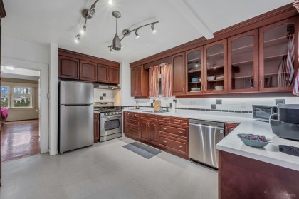 Photo 11 at 3174 W 10th Avenue, Kitsilano, Vancouver West