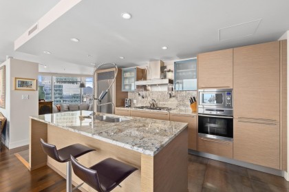 Photo 7 at 3302 - 1111 Alberni Street, West End VW, Vancouver West