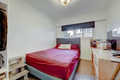 Photo 9 at 962 Whitchurch Street, Calverhall, North Vancouver