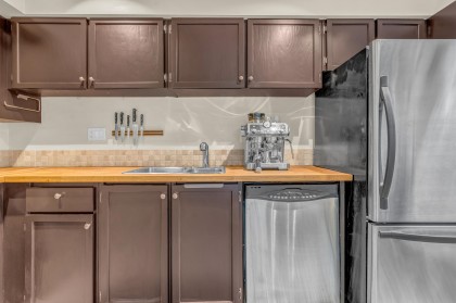 Photo 7 at 11 - 877 W 7th Avenue, Fairview VW, Vancouver West