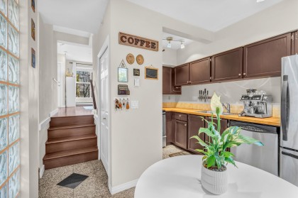 Photo 11 at 11 - 877 W 7th Avenue, Fairview VW, Vancouver West