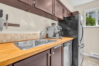 Photo 8 at 11 - 877 W 7th Avenue, Fairview VW, Vancouver West