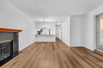 Photo 8 at 101 - 735 W 15 Avenue, Fairview VW, Vancouver West