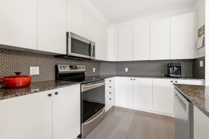 Photo 5 at 210 - 6268 Eagles Drive, University VW, Vancouver West