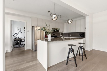 Photo 8 at 210 - 6268 Eagles Drive, University VW, Vancouver West