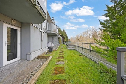 Photo 16 at 8 - 1355 W 4th Avenue, False Creek, Vancouver West