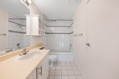 Photo 12 at 8 - 1355 W 4th Avenue, False Creek, Vancouver West